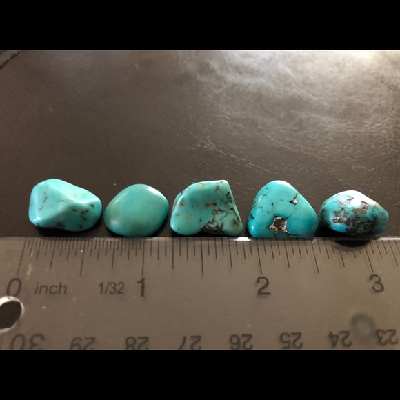 SOLD- 57 carats of gorgeous AZ raw turquoise - Picture 3 of 5